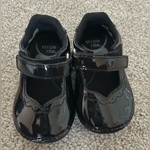 Stride rite - black patent leather -memory foam size 4.5 Wide -Toddler/Baby